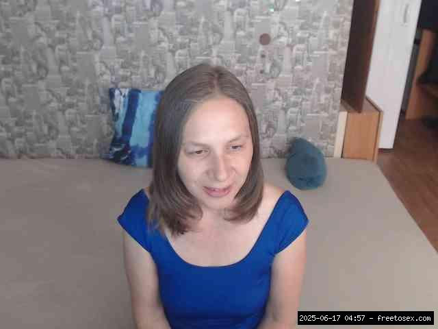Group chat for 20 39 tokens, Full privates for 60 89 tokens, Privates for 3..., housewifes white 1