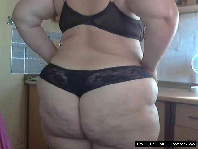 Shaved white, Shaved mature, Group chat for 40 tokens, Full privates for 60..., Teasing 8