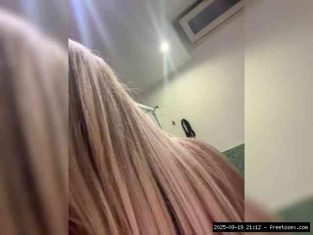 Shaved white, Shaved babes, Group chat for 40 tokens, Full privates for 90 ..., deepthrath 17