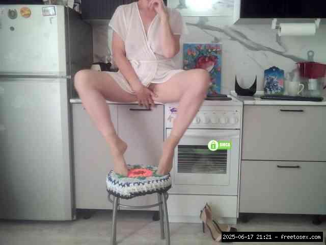 Group chat for 40 tokens, Full privates for 60 89 tokens, Privates for 60 8..., Housewifes Grannies 14