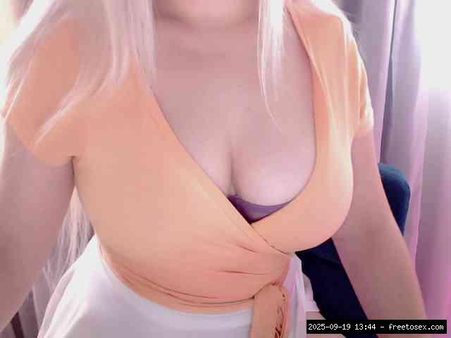 Shaved white, Shaved babes, Group chat for 40 tokens, Full privates for 90 ..., jerking 19