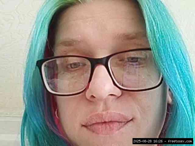 Shaved white, Shaved mature, Group chat for 40 tokens, Full privates for 90..., Housewife 18