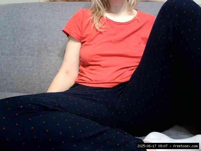 Shaved white, Shaved babes, Group chat for 40 tokens, Full privates for 90 ..., Recordable Privates Mature 0