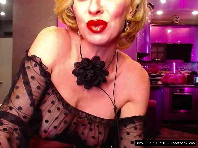 Group chat for 40 tokens, Full privates for 90 tokens, Privates for 90 toke..., housewifes asian 3