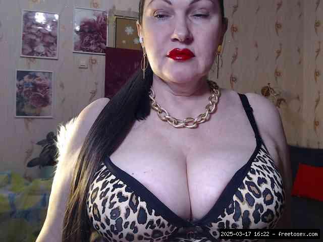 Group chat for 40 tokens, Full privates for 90 tokens, Privates for 60 89 t..., Russian Bbw 10