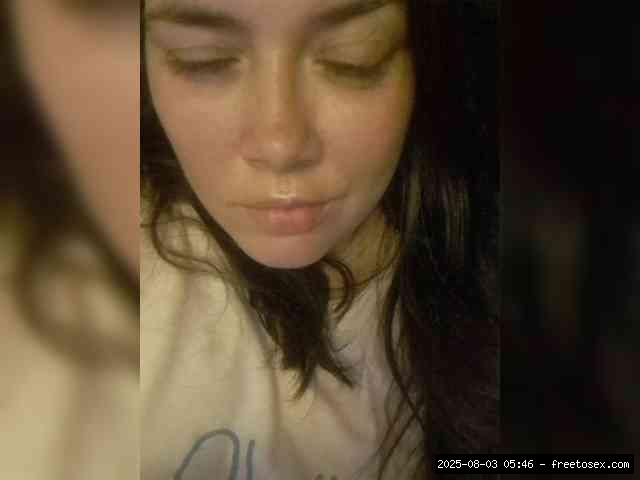 Group chat for 40 tokens, Full privates for 90 tokens, Privates for 60 89 t..., housewifes babes 19