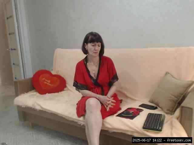 Shaved white, Shaved mature, Group chat for 20 39 tokens, Full privates for..., Housewifes Mature 8