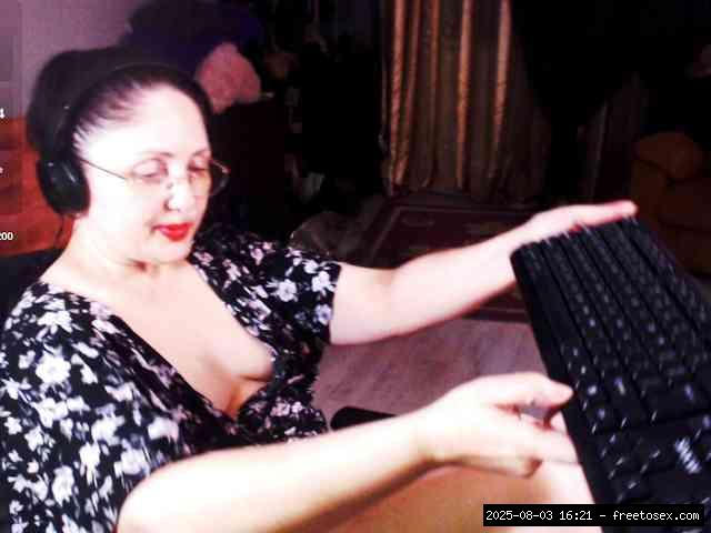 Group chat for 40 tokens, Full privates for 90 tokens, Privates for 60 89 t..., editorial choice 3