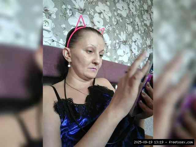 Shaved white, Shaved mature, Group chat for 20 39 tokens, Full privates for..., Ukrainian Teens 18