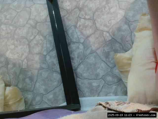 Dirty talk, Group chat for 10 19 tokens, Full privates for 30 59 tokens, Pr..., curvy asian 1
