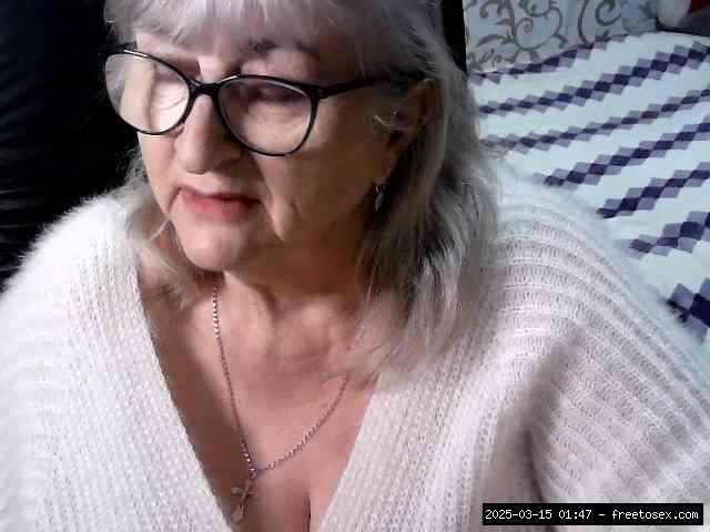 Group chat for 20 39 tokens, Full privates for 90 tokens, Privates for 60 8..., athletic grannies 19