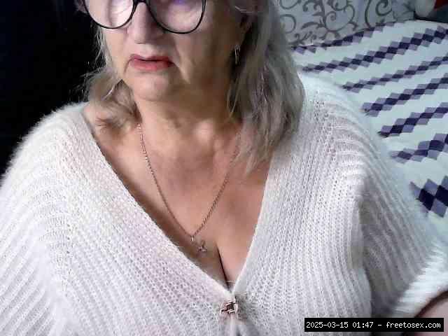 Group chat for 20 39 tokens, Full privates for 90 tokens, Privates for 60 8..., granny 15