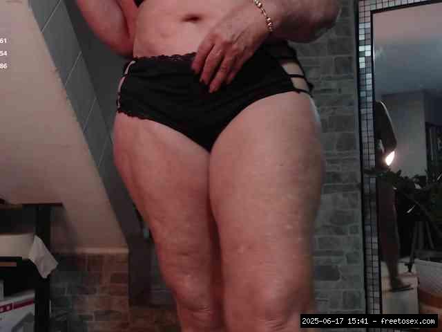 Group chat for 40 tokens, Full privates for 90 tokens, Privates for 30 59 t..., privates grannies 13