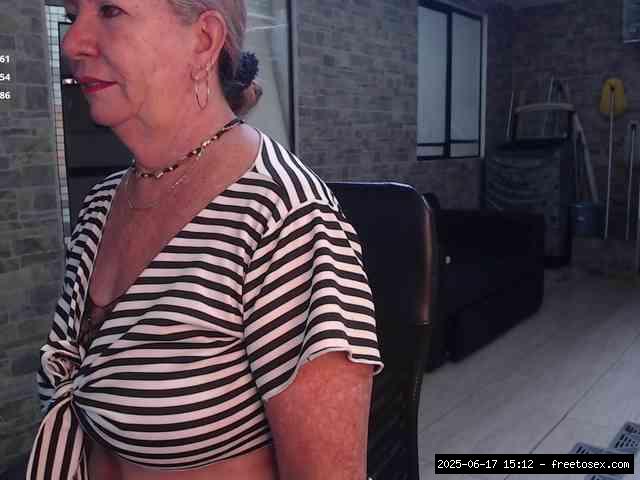 Group chat for 40 tokens, Full privates for 90 tokens, Privates for 30 59 t..., bbw grannies 15