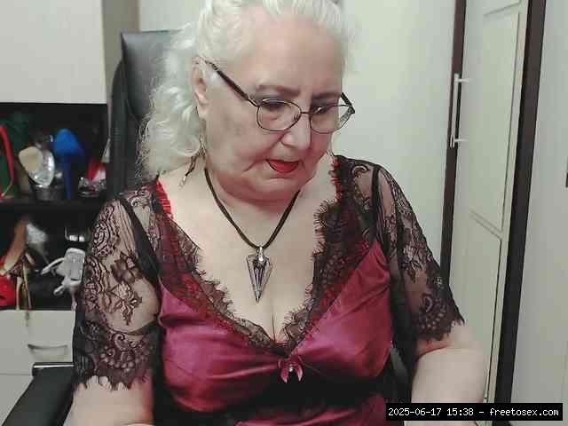Group chat for 40 tokens, Full privates for 90 tokens, Privates for 30 59 t..., Twerk Grannies 8