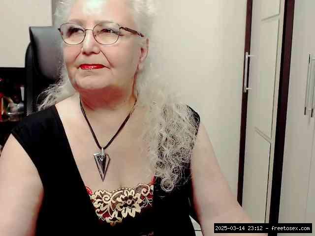 Group chat for 40 tokens, Full privates for 90 tokens, Privates for 30 59 t..., fisting grannies 7