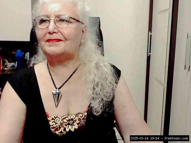 Group chat for 40 tokens, Full privates for 90 tokens, Privates for 30 59 t..., topless grannies 3