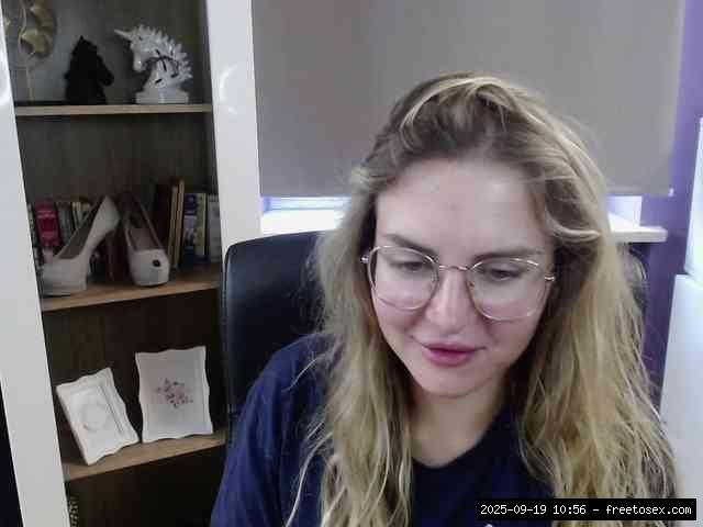 Group chat for 20 39 tokens, Full privates for 90 tokens, Privates for 30 5..., privates white 11