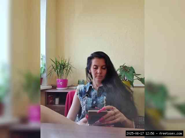 Shaved white, Shaved mature, Group chat for 40 tokens, Full privates for 90..., Privates For 90 Tokens 10