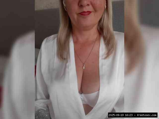 Group chat for 40 tokens, Full privates for 90 tokens, Privates for 60 89 t..., cum swapping 7