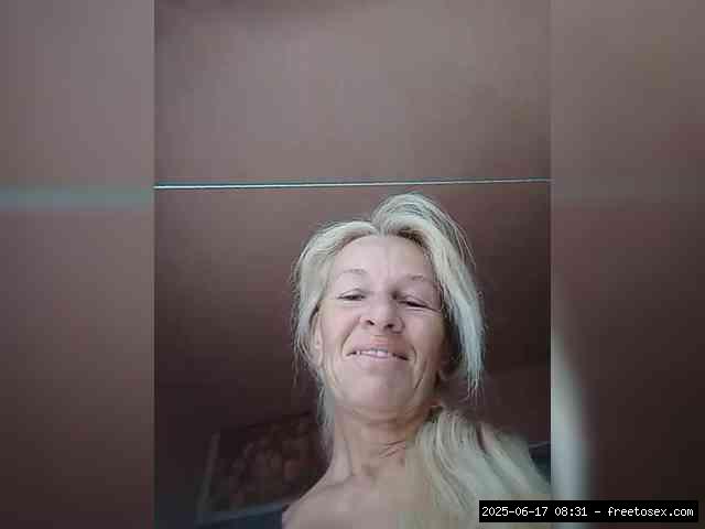 Shaved white, Shaved mature, Group chat for 40 tokens, Full privates for 90..., White Mature 8