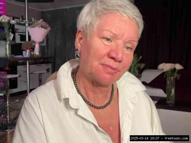 Group chat for 40 tokens, Full privates for 90 tokens, Privates for 60 89 t..., yoga grannies 15