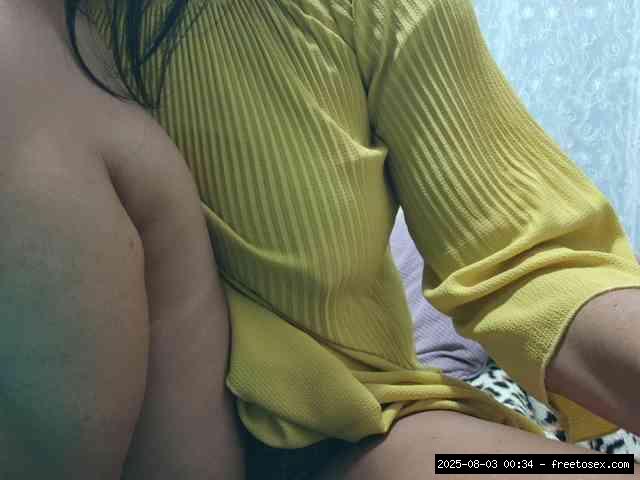 Group chat for 40 tokens, Full privates for 90 tokens, Privates for 90 toke..., Italian Milfs 4