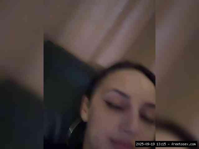 Shaved white, Shaved babes, Group chat for 40 tokens, Full privates for 90 ..., Pussyeating 16