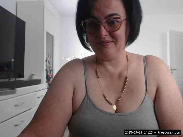 Shaved white, Shaved mature, Group chat for 40 tokens, Full privates for 90..., bbw asian 3