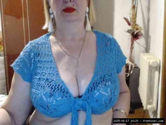 Shaved white, Shaved mature, Group chat for 10 19 tokens, Full privates for..., 10 19 19