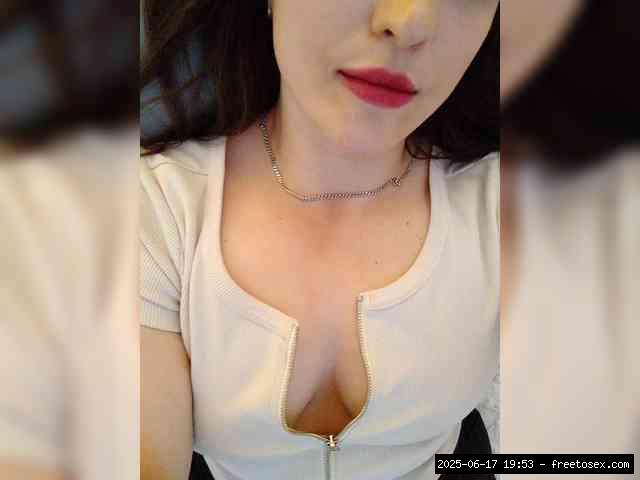 Shaved white, Shaved mature, Group chat for 40 tokens, Full privates for 90..., Cock Sucking 18