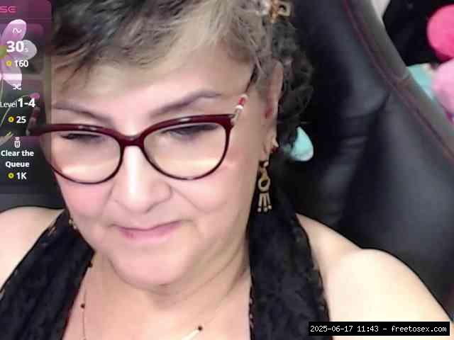 Group chat for 40 tokens, Full privates for 30 59 tokens, Privates for 60 8..., bbw grannies 9