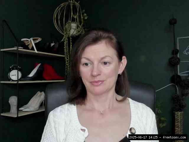 Shaved white, Shaved mature, Group chat for 40 tokens, Full privates for 90..., cfnm 17