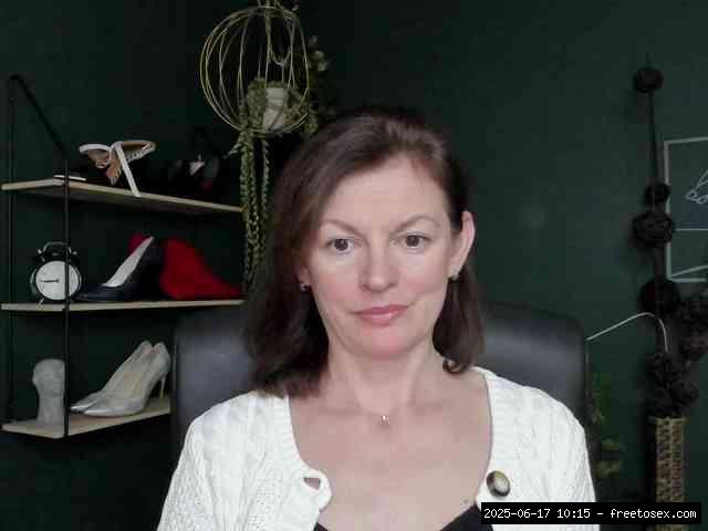 Shaved white, Shaved mature, Group chat for 40 tokens, Full privates for 90..., Punish 8