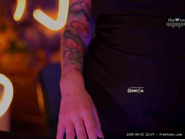 Shaved white, Shaved mature, Group chat for 40 tokens, Full privates for 90..., white mature 7