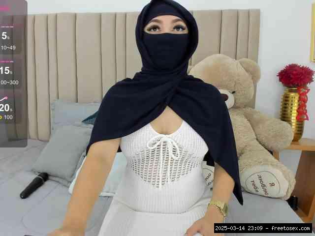 Group chat for 20 39 tokens, Full privates for 90 tokens, Privates for 60 8..., small arab 19