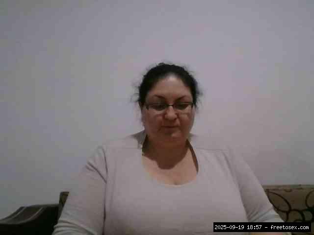 Shaved white, Shaved mature, Group chat for 40 tokens, Full privates for 60..., Group Chat For 10 19 Tokens 10