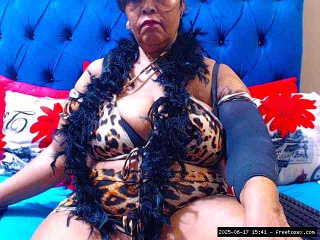 Shaved mature, Shaved ebony, Group chat for 20 39 tokens, Full privates for..., self sucking 11