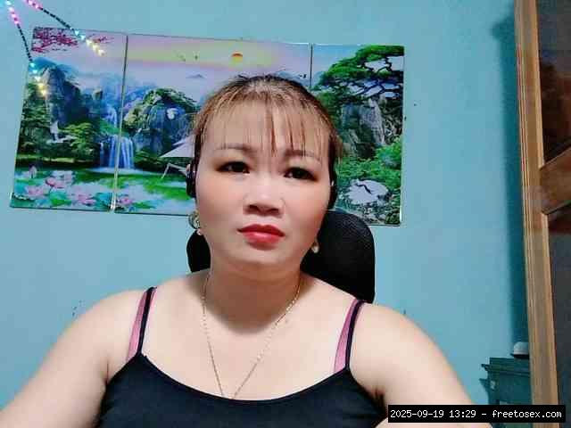 Group chat for 10 19 tokens, Full privates for 30 59 tokens, Privates for 3..., face sitting 15