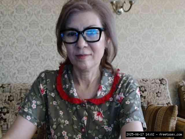 Group chat for 20 39 tokens, Full privates for 60 89 tokens, Privates for 6..., Latina Grannies 2