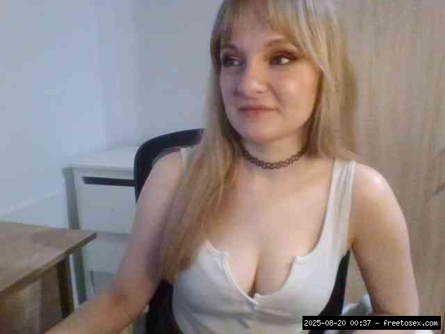 Group chat for 40 tokens, Full privates for 90 tokens, Privates for 60 89 t..., submission 1