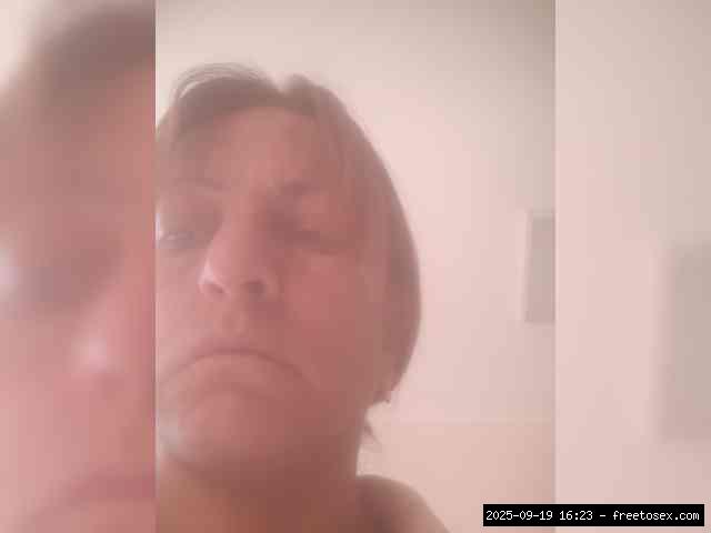 Group chat for 20 39 tokens, Full privates for 60 89 tokens, Privates for 6..., squirtgoal 9