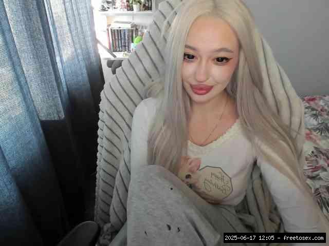 Group chat for 20 39 tokens, Full privates for 90 tokens, Privates for 60 8..., privates teens 1
