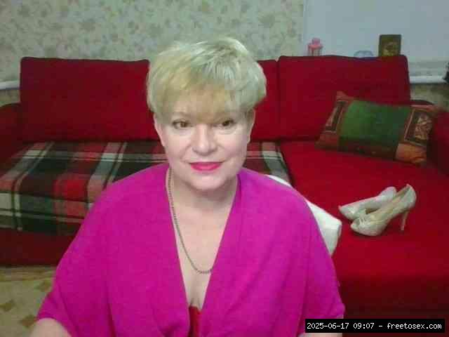 Shaved white, Shaved grannies, Group chat for 40 tokens, Full privates for ..., recordable privates 13