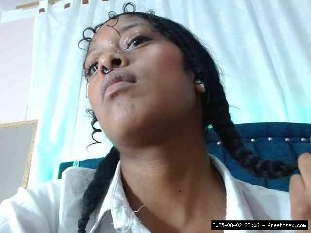 Group chat for 40 tokens, Full privates for 60 89 tokens, Privates for 30 5..., Trimmed Latina 2