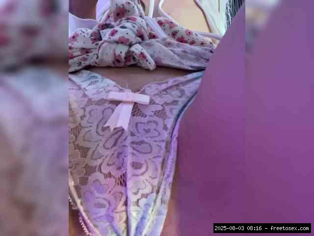 Shaved white, Shaved babes, Group chat for 40 tokens, Full privates for 90 ..., Cunnilingus 2