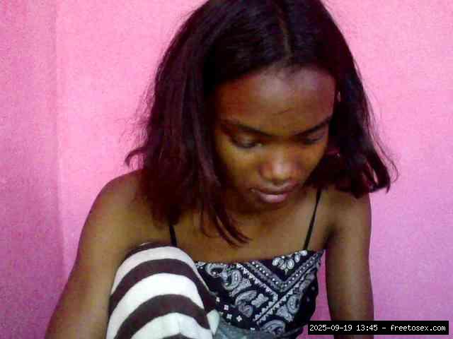 Shaved teens, Shaved ebony, Group chat for 20 39 tokens, Full privates for ..., fisting 1