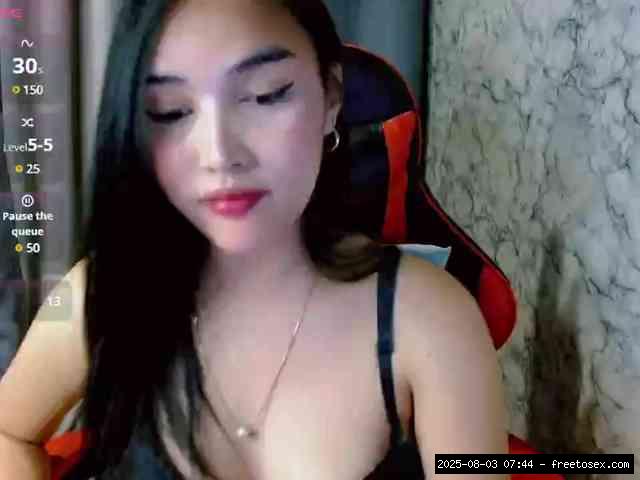 Group chat for 40 tokens, Full privates for 60 89 tokens, Privates for 30 5..., badbitch 9