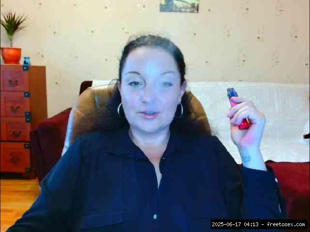 Shaved white, Shaved mature, Group chat for 40 tokens, Full privates for 60..., muffdiving 3