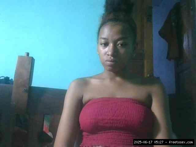 Group chat for 20 39 tokens, Full privates for 90 tokens, Privates for 60 8..., Brunette Teens 10